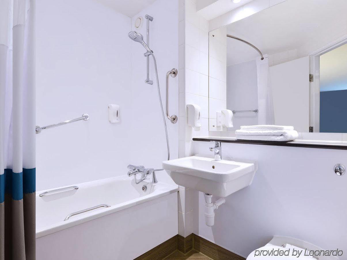 Travelodge London Central Waterloo Buitenkant foto