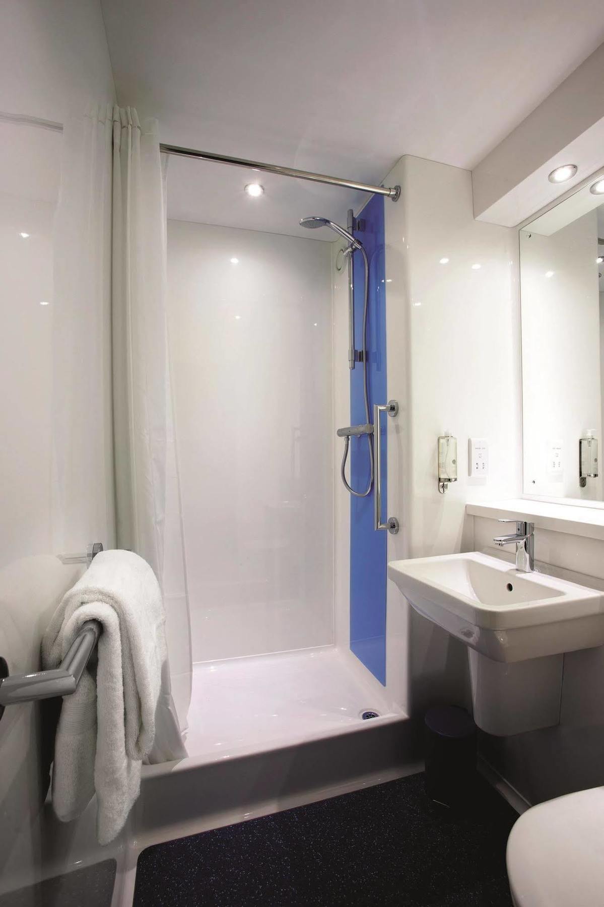 Travelodge London Central Waterloo Buitenkant foto